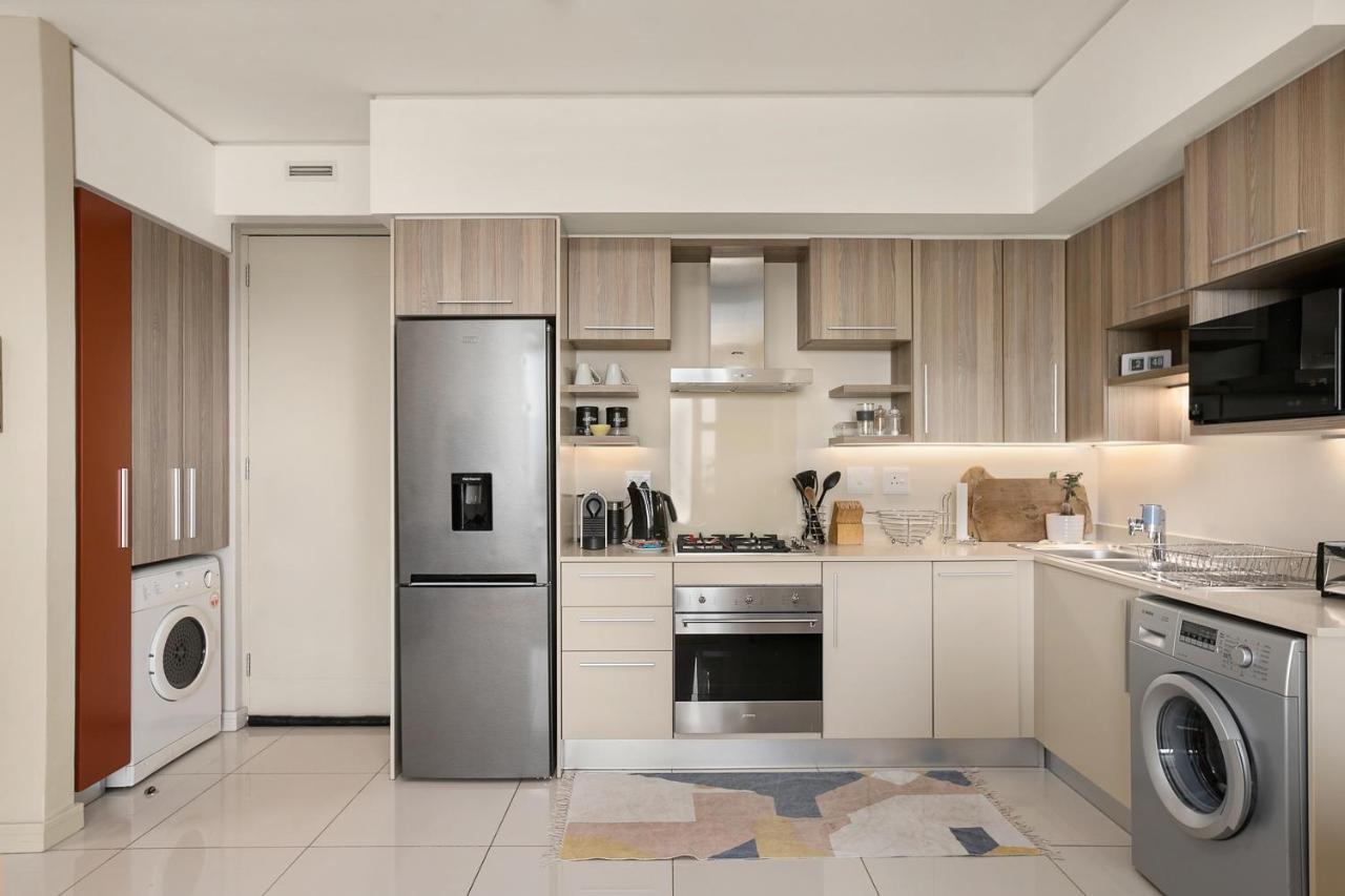 The Tyrwhitt Rosebank Apartments (Adults Only) 约翰内斯堡 外观 照片