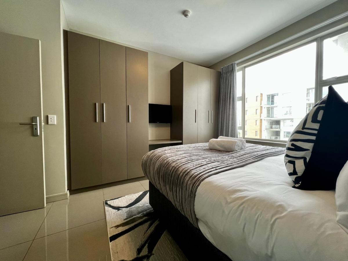 The Tyrwhitt Rosebank Apartments (Adults Only) 约翰内斯堡 外观 照片