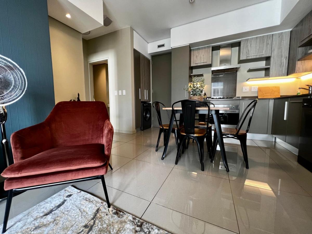 The Tyrwhitt Rosebank Apartments (Adults Only) 约翰内斯堡 外观 照片