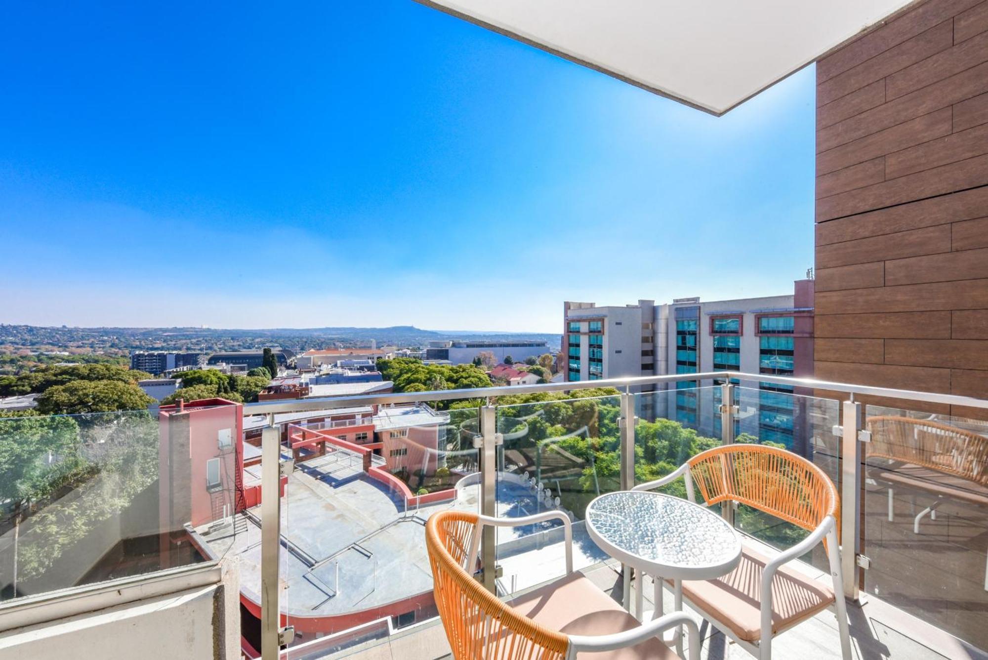The Tyrwhitt Rosebank Apartments (Adults Only) 约翰内斯堡 外观 照片