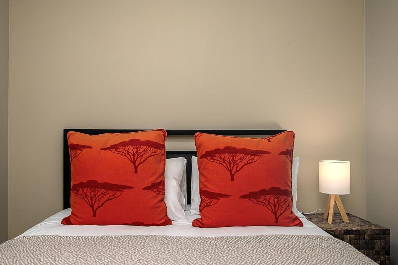 The Tyrwhitt Rosebank Apartments (Adults Only) 约翰内斯堡 外观 照片
